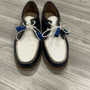 Women’s Weejuns patent leather loafers two tone with tassels